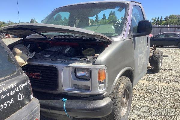 Photo of 2001 GMC Savana