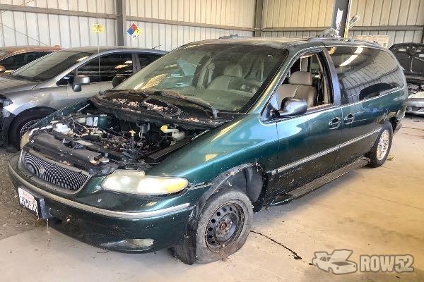 Photo of 1996 Chrysler Town & Country
