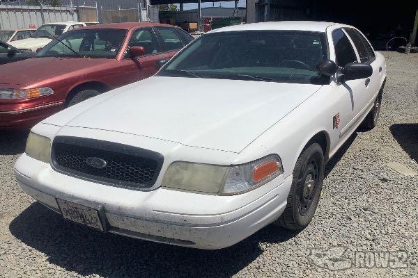 Photo of 2005 Ford Crown Victoria