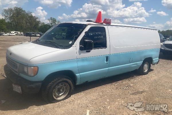 Photo of 2002 Ford Econoline