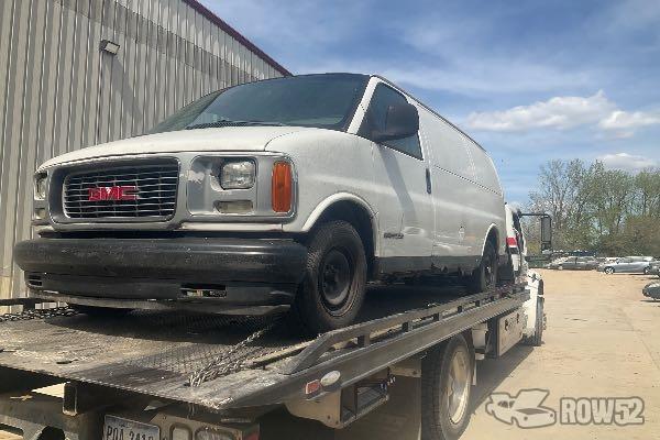 Photo of 2001 GMC Savana