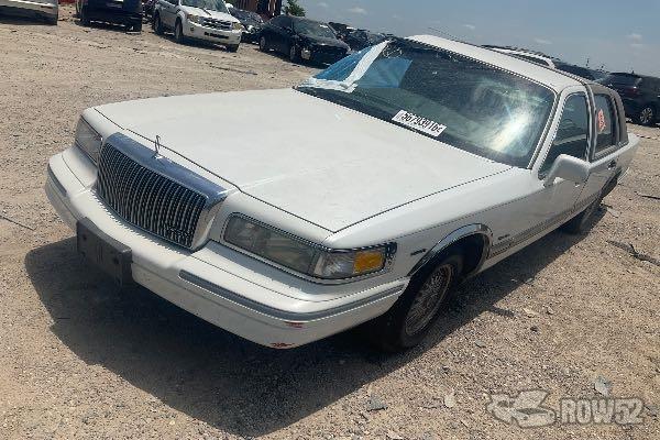 Photo of 1997 Lincoln Town Car