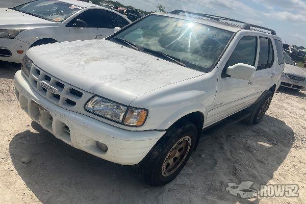 Photo of 2002 Isuzu Rodeo