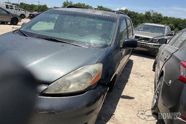 Photo of 2008 Toyota Sienna
