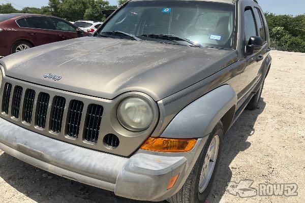 Photo of 2005 Jeep Liberty