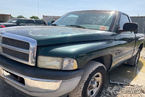 Photo of 2000 Dodge Ram 1500