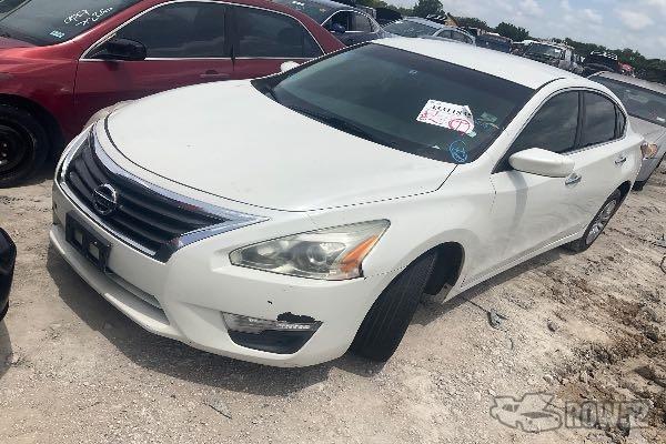 Photo of 2013 Nissan Altima