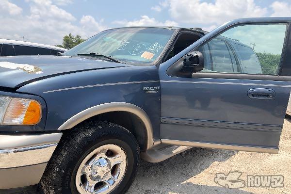 Photo of 2001 Ford Expedition