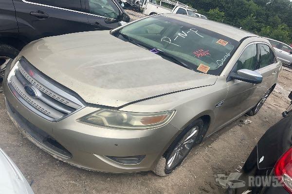 Photo of 2010 Ford Taurus