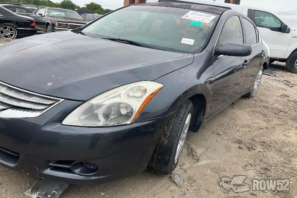 Photo of 2010 Nissan Altima