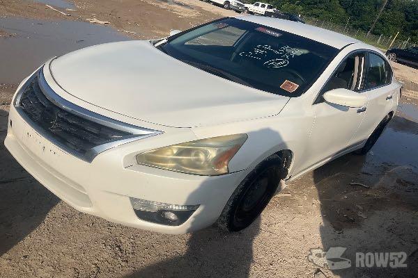Photo of 2015 Nissan Altima