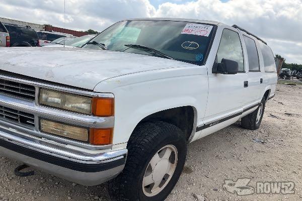 Photo of 1999 Chevrolet Suburban
