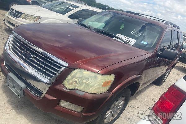 Photo of 2010 Ford Explorer