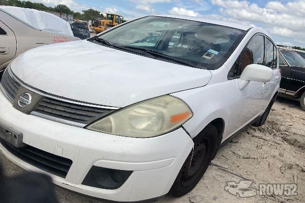 Photo of 2009 Nissan Versa