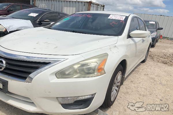 Photo of 2015 Nissan Altima