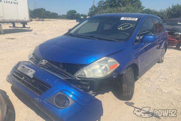Photo of 2012 Nissan Versa