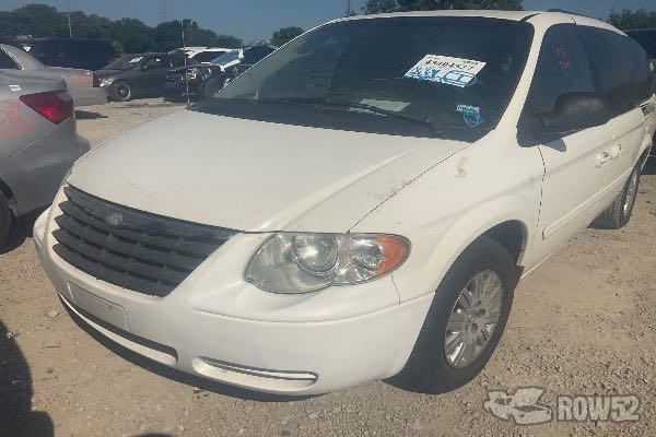 Photo of 2007 Chrysler Town & Country