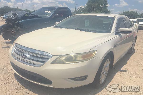 Photo of 2011 Ford Taurus