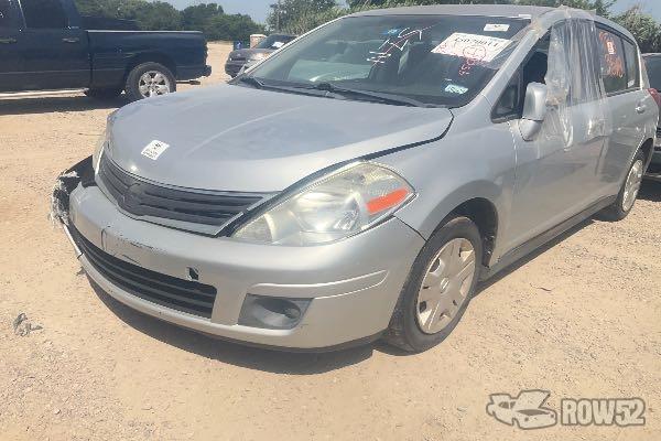 Photo of 2011 Nissan Versa