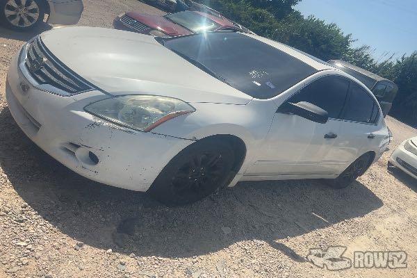 Photo of 2011 Nissan Altima