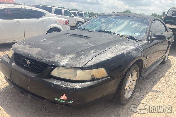 Photo of 2000 Ford Mustang
