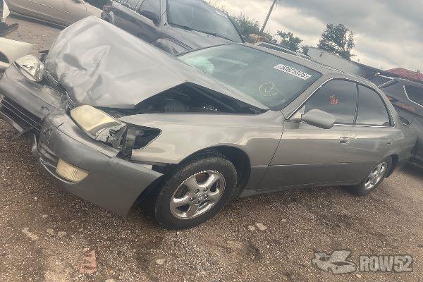 Photo of 1998 Lexus ES 300