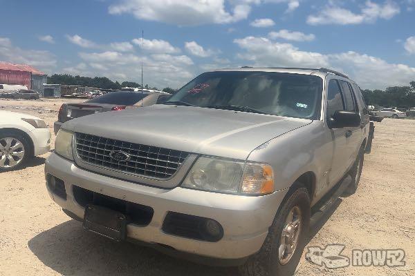 Photo of 2004 Ford Explorer