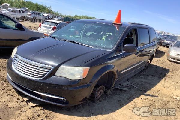 Photo of 2014 Chrysler Town & Country