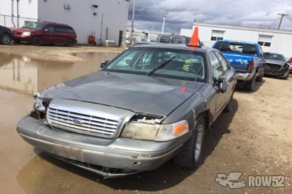 Photo of 2001 Ford Crown Victoria