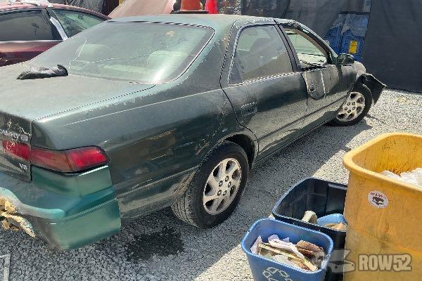 Photo of 1999 Toyota Camry