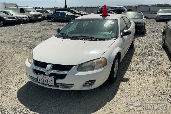 Photo of 2005 Dodge Stratus