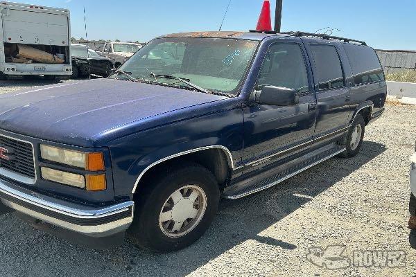 Photo of 1995 GMC Suburban
