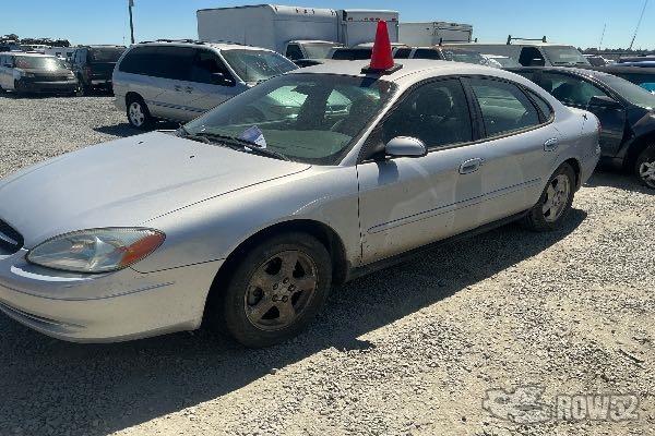 Photo of 2002 Ford Taurus