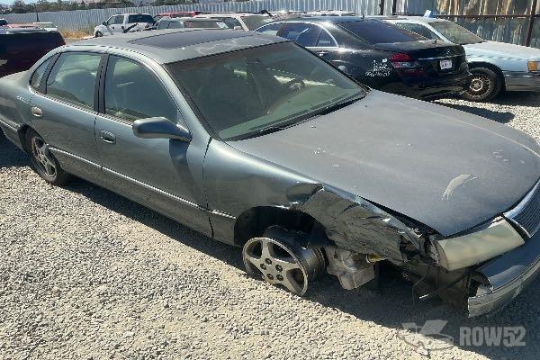 Photo of 1999 Toyota Avalon