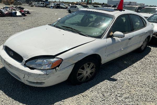 Photo of 2005 Ford Taurus