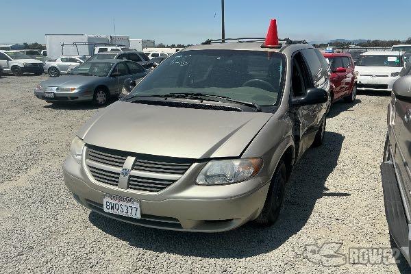 Photo of 2005 Dodge Caravan
