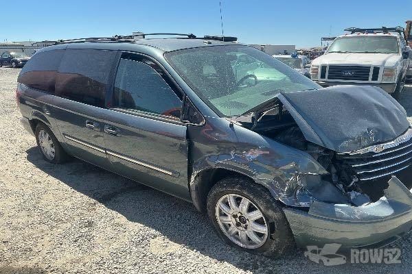 Photo of 2006 Chrysler Town & Country