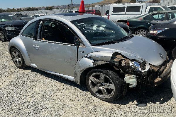Photo of 2001 Volkswagen New Beetle