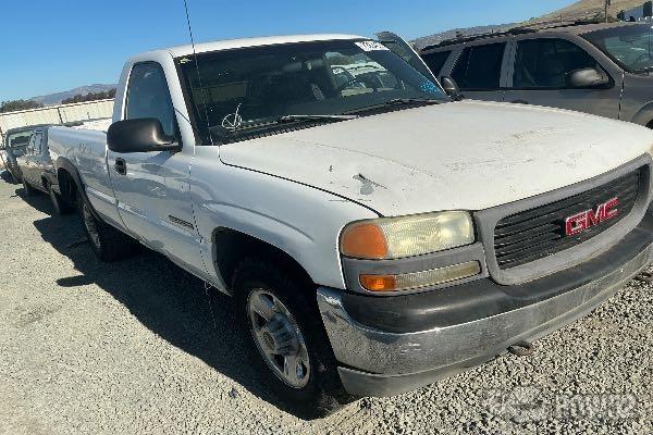 Photo of 2000 GMC Sierra 2500