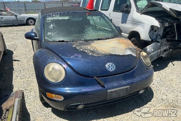 Photo of 2004 Volkswagen New Beetle