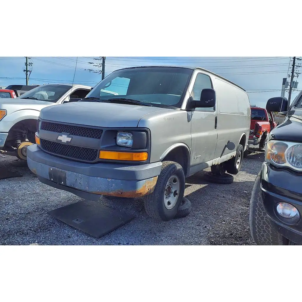 Photo of 2004 Chevrolet Express Van