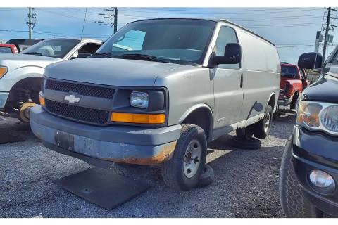 Photo of 2004 Chevrolet Express Van