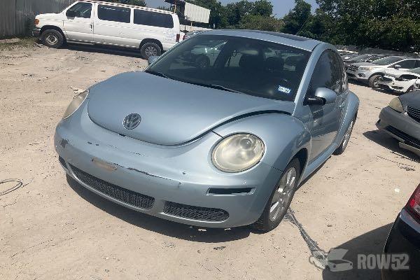 Photo of 2009 Volkswagen New Beetle
