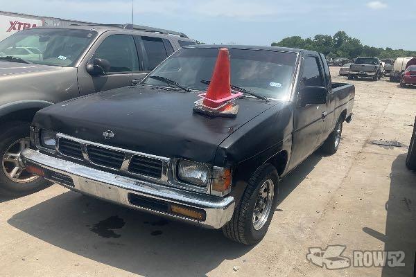 Photo of 1995 Nissan Pickup