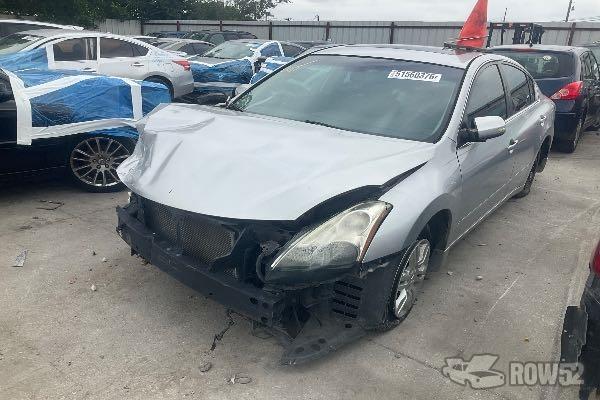 Photo of 2010 Nissan Altima