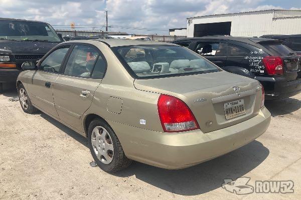 Photo of 2003 Hyundai Elantra