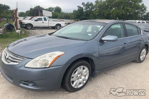 Photo of 2011 Nissan Altima