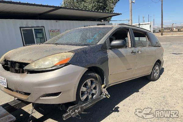 Photo of 2008 Toyota Sienna