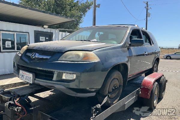 Photo of 2005 Acura MDX