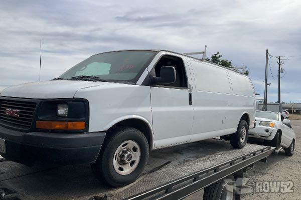Photo of 2012 GMC Savana